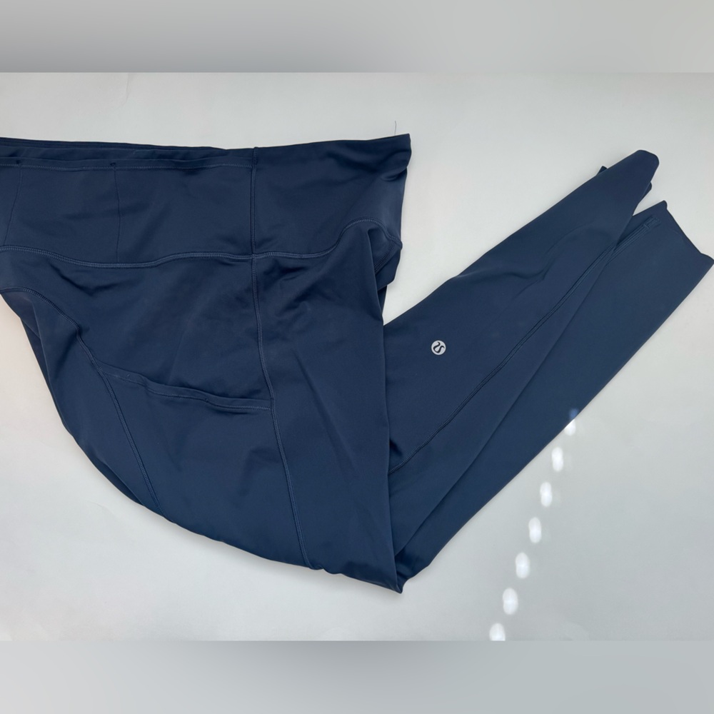 Lululemon Fast & Free 7/8 Tight II*Non-Reflective Nulux 25" - True Navy - Picture 3 of 9